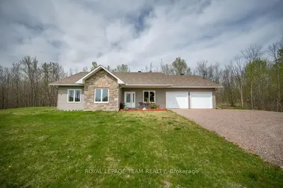 4 MANSEL HILL Road, Whitewater Region, ON K0J 1K0