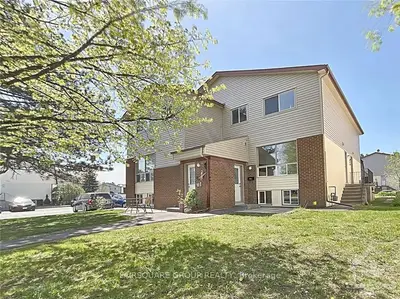 41A FORESTER Crescent, Bells Corners and South to Fallowfield, ON K2H 8Y3