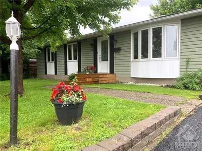 302 AMIENS Street, Orleans - Cumberland and Area, ON K1E 1N7