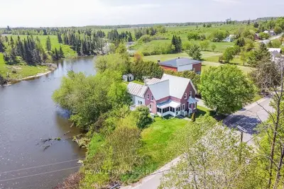 2072 FORESTERS FALLS Road, Whitewater Region, ON K0J 1V0