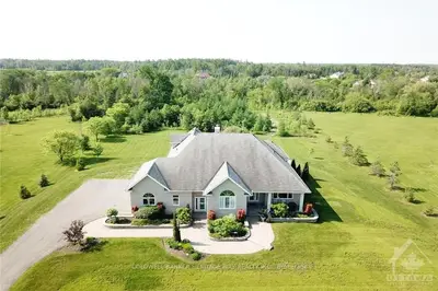 247 CYD Street, Carp - Huntley Ward, ON K0A 1L0