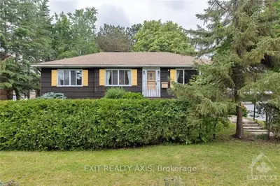 31 STARWOOD Road, Meadowlands - Crestview and Area, ON K2G 1Y9