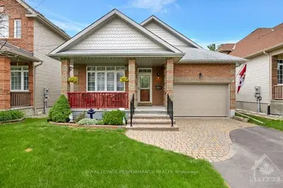 342 WISTERIA Crescent, Hunt Club - Windsor Park Village and Area, ON K1V 0N5