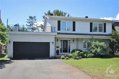 2334 REMBRANDT Road, Britannia Heights - Queensway Terrace N and Area, ON K2B 7P5