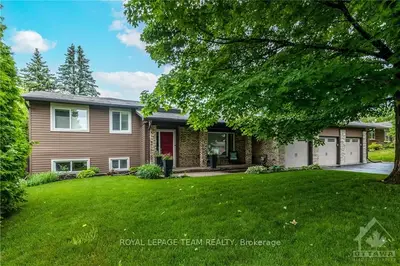 23 Jonathan Pack Street, Stittsville - Munster - Richmond, On K2s 0r4