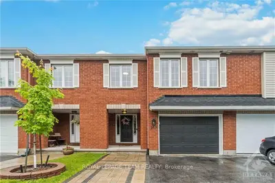 217 GLADEVIEW, Blossom Park - Airport and Area, ON K1T 4A7