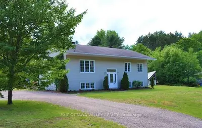 67 LANCE Road, Laurentian Hills, ON K0J 1P0