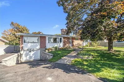 11 Ridgefield Crescent, Bells Corners And South To Fallowfield, On K2h 6r8