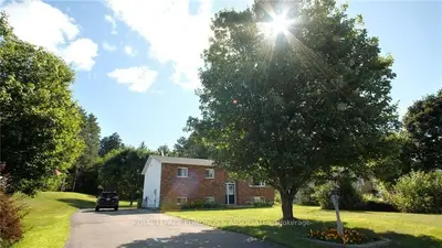 296 Carla Street, Petawawa, On K8h 3n2