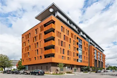 135 Barrette Street 505, Vanier And Kingsview Park, On K1l 7z9