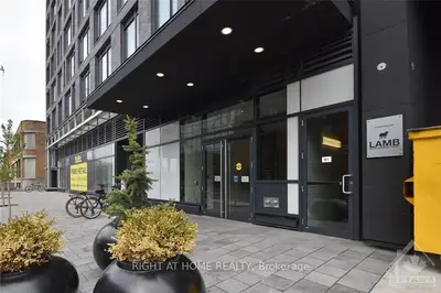 203 CATHERINE Street 412, Ottawa Centre, ON K2P 1J5