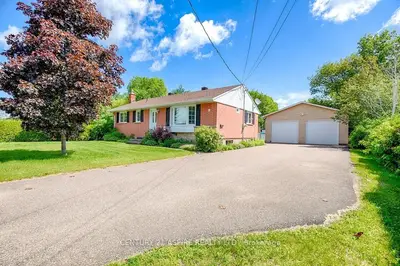14 CHARLES Street, Petawawa, ON K8H 2K2