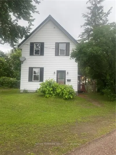 605 GIROUX Street, Pembroke, ON K8A 4G8