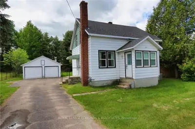 217 MURPHY Road, Petawawa, ON K8H 3N1