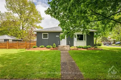 1627 DIGBY Street, Alta Vista and Area, ON K1G 0P5