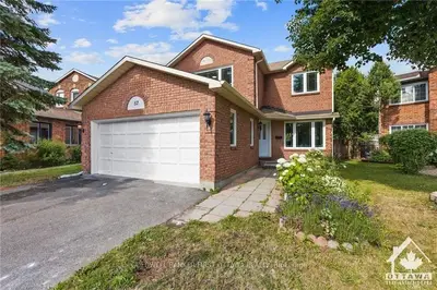 57 Castlethorpe Crescent, South Of Baseline To Knoxdale, On K2g 5p8