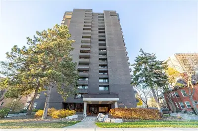71 Somerset Street W 1803, Ottawa Centre, On K2p 2g2