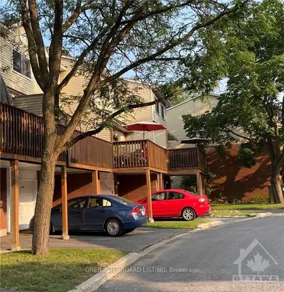92 ESTERLAWN 10, McKellar Heights - Glabar Park and Area, ON K2A 4C1