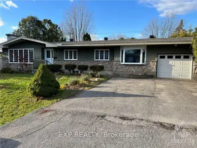 111 St Claire Avenue, Meadowlands - Crestview And Area, On K2g 2a7