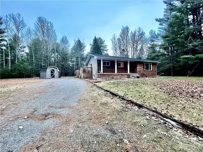3716 Doran Road, Laurentian Valley, On K8a 6w8