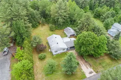65 ELIZABETH Street, Hastings Highlands, ON K0L 1C0
