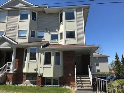 1400 WILDBERRY Court 1, Orleans - Convent Glen and Area, ON K1C 7K6