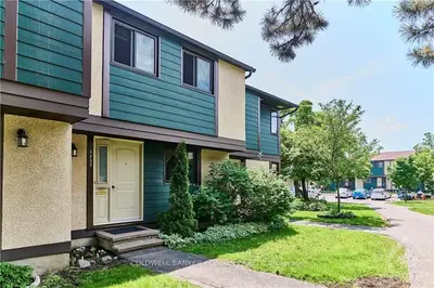 1757 MEADOWBROOK Road, Cyrville - Carson Grove - Pineview, ON K1B 4W6