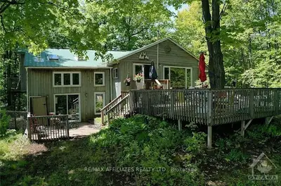 3254 R 32 Road, Rideau Lakes, ON K0G 1V0