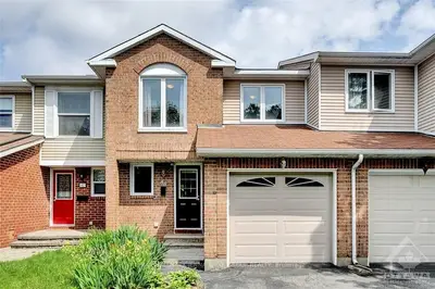 44 GLADECREST Court, South of Baseline to Knoxdale, ON K2H 9K4