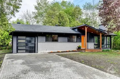 15 KIMDALE Street, South of Baseline to Knoxdale, ON K2G 0X2