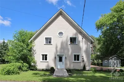 4121 TALBOT Street, Greely - Metcalfe - Osgoode - Vernon and Area, ON K0A 3J0