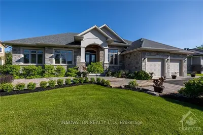 1906 CEDARLAKES Way, Greely - Metcalfe - Osgoode - Vernon and Area, ON K4P 0E4