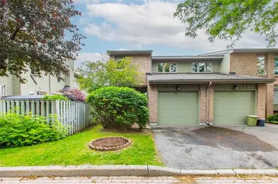 710 CORONATION Avenue 6, Alta Vista and Area, ON K1G 4G7