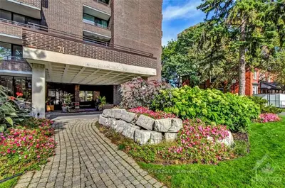 71 SOMERSET Street W 1504, Ottawa Centre, ON K2P 2G2