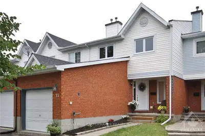 75 LANGSTROM Crescent, Hunt Club - South Keys and Area, ON K1G 5J6