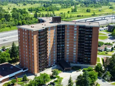 2000 JASMINE Crescent 807, Beacon Hill North - South and Area, ON K1J 8K4