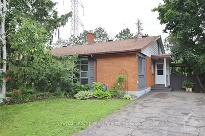 75 WOODFIELD Drive, Tanglewood - Grenfell Glen - Pineglen, ON K2G 0A1