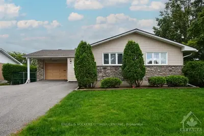 98 VIEWMOUNT Drive, Meadowlands - Crestview and Area, ON K2G 3C1