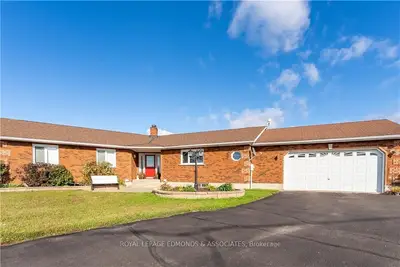 62 SCHULTZ Road, Laurentian Valley, ON K8A 6W8