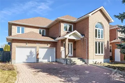 1633 ST BARBARA Street, Blossom Park - Airport and Area, ON K1T 1L8