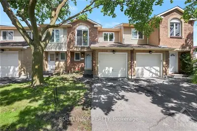 1 CASTLEBROOK Lane B, South of Baseline to Knoxdale, ON K2G 5E8