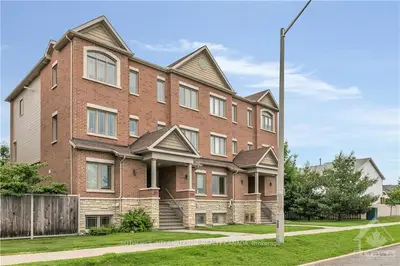 174 DEN HAAG Drive, Overbrook - Castleheights and Area, ON K1K 2V7