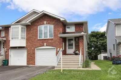 42 WHALINGS Circle, Stittsville - Munster - Richmond, ON K2S 1S4