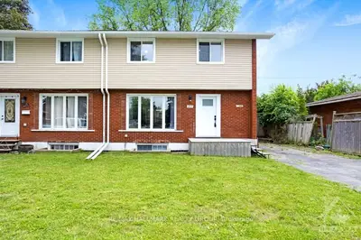 1572 AINSLEY Drive, Belair Park - Copeland Park and Area, ON K2C 0S2