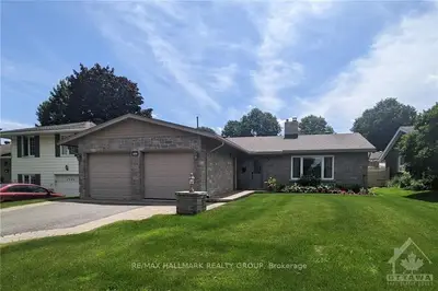 1896 LOUISIANA Avenue, Alta Vista and Area, ON K1H 6V1