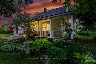 135 GENERAL Avenue, Carlington - Central Park, ON K1Z 7W9
