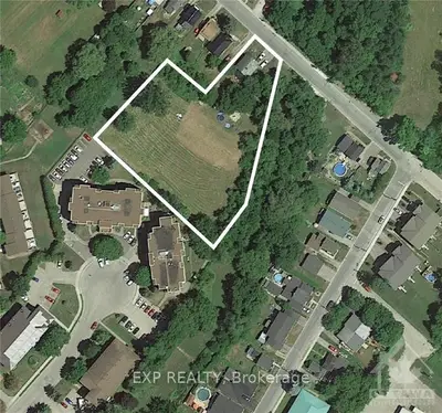 220 BARTHOLOMEW Street, Brockville, ON K6V 2S6
