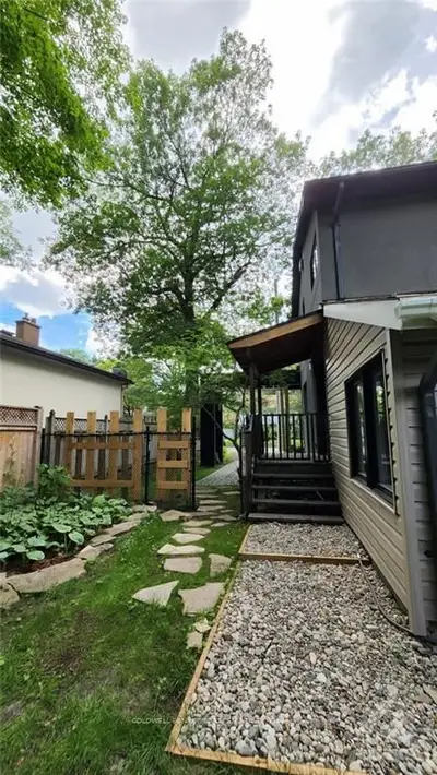 2233 Alta Vista Drive, Alta Vista And Area, On K1h 7l9