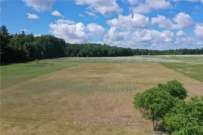 00 Berts Road, Whitewater Region, On K0j 1y0