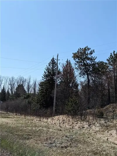Lt B Highway 17, Laurentian Hills, On K0j 1j0